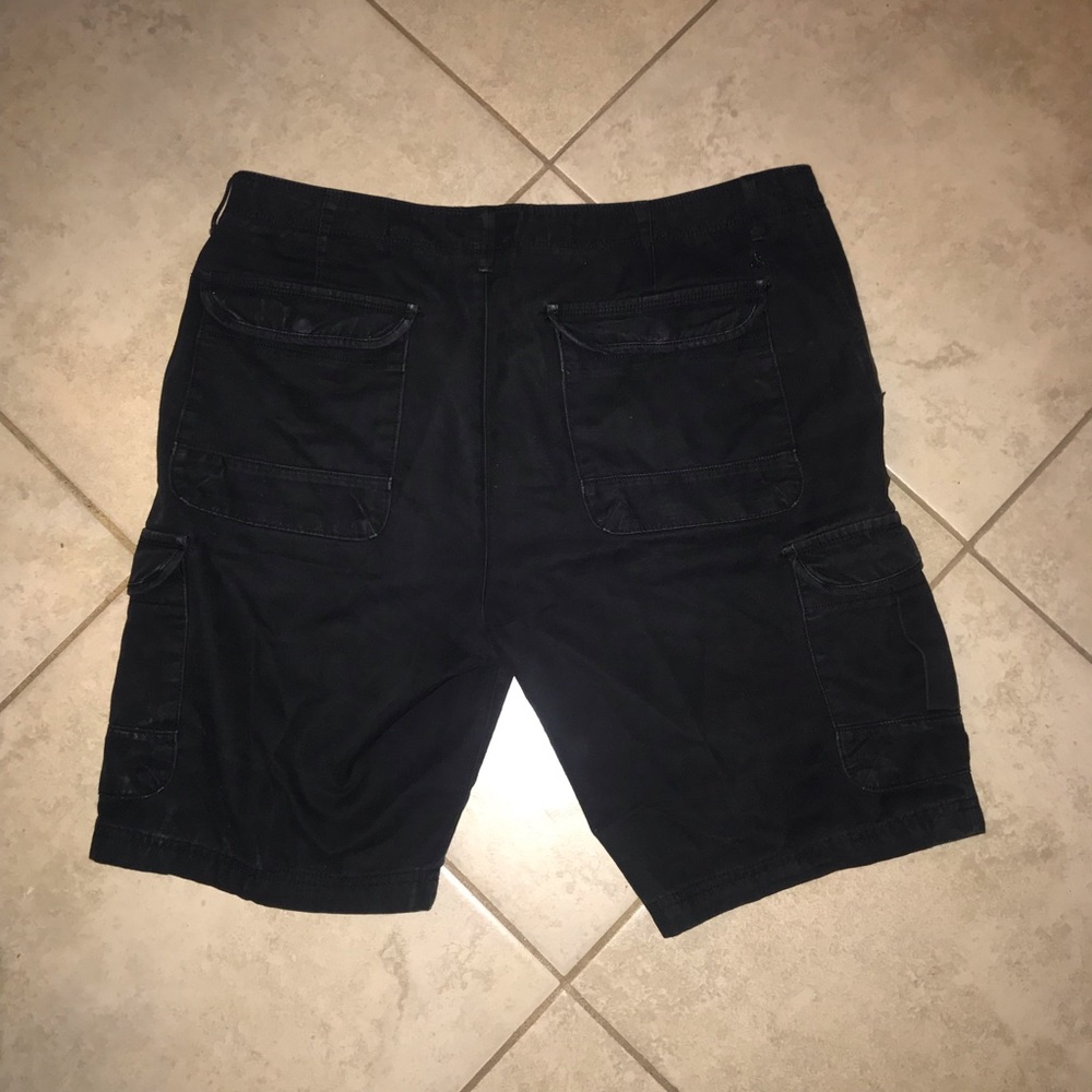 Cargo Shorts - Picture 2 of 3